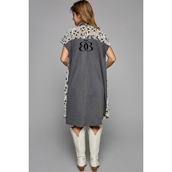 POL Short Sleeve Crochet Lace & Thermal Button Down Long Collared Shirt - Picture 8 of 9